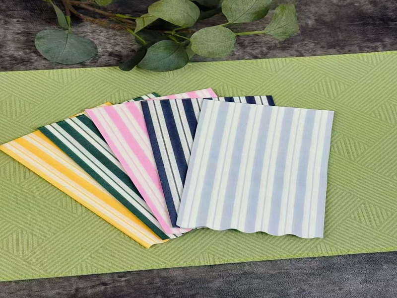 چگونه دستمال های با کیفیت بالا را انتخاب کنیم: مواد، ضخامت و نکات طراحی؟